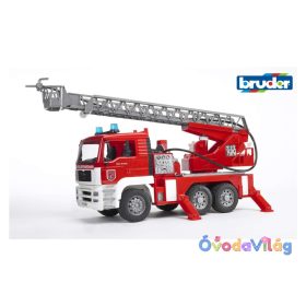   Bruder MAN tűzoltóautó vízpumpával, hang és fényeffektek (02771)